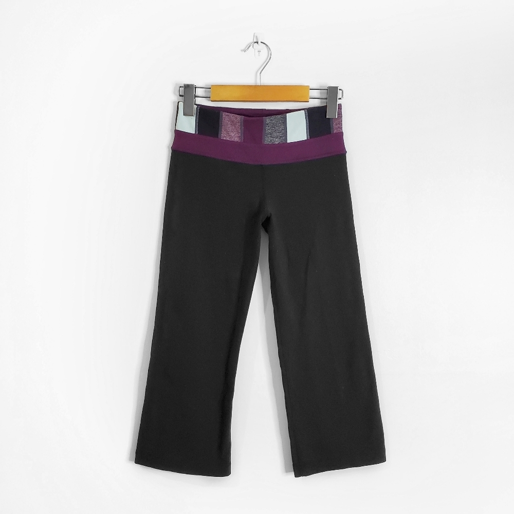 LULULEMON Black Purple Reversible Groove Crop Pants